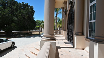 Enlarge photo 11