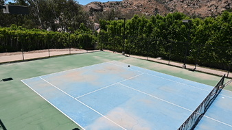 Enlarge photo 88