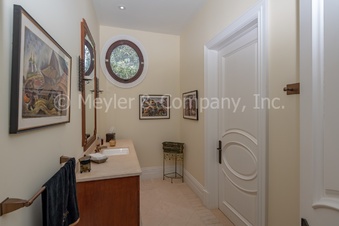 Enlarge photo 47