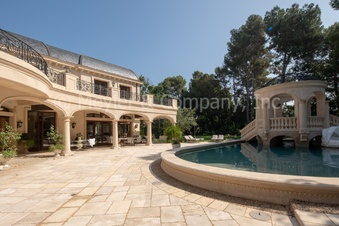 Enlarge photo 56