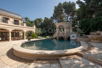 Enlarge photo 57