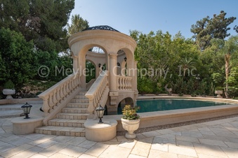 Enlarge photo 63