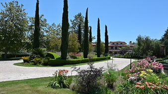 2555 Benedict Canyon Dr. BH