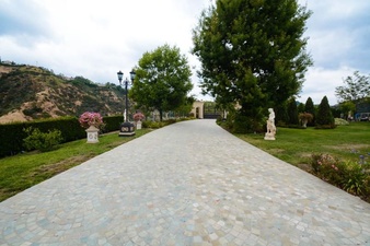 Enlarge photo 104
