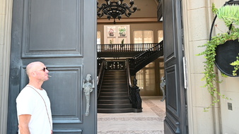Enlarge photo 128