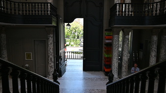 Enlarge photo 140