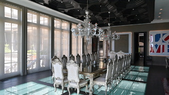 Enlarge photo 152