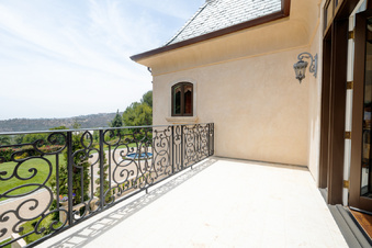 Enlarge photo 84
