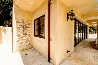 Enlarge photo 32