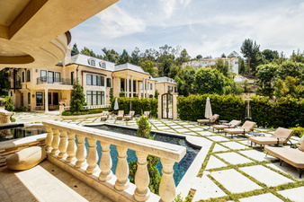 Enlarge photo 33