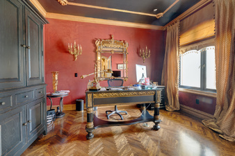 Enlarge photo 54
