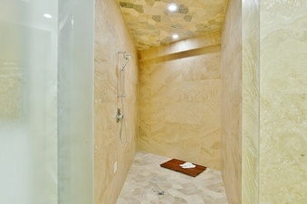 Enlarge photo 46