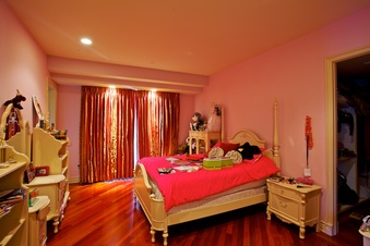 Enlarge photo 88