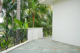 Enlarge photo 95