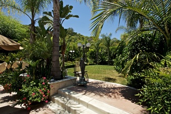 Enlarge photo 111