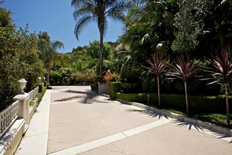 Enlarge photo 147