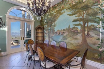 Enlarge photo 12
