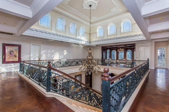 Enlarge photo 22