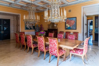Enlarge photo 35