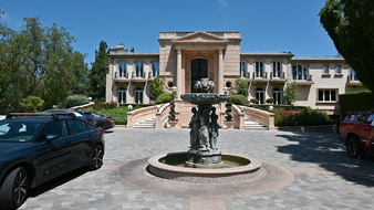 Enlarge photo 51
