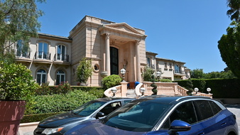 Enlarge photo 52