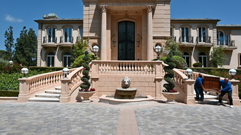Enlarge photo 53