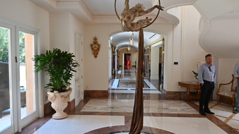 Enlarge photo 64