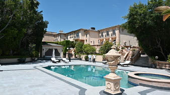 Enlarge photo 88