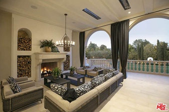 Enlarge photo 22