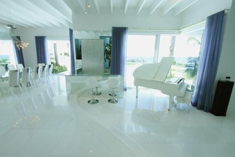 Enlarge photo 103