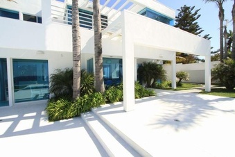 Enlarge photo 53