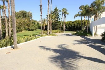 Enlarge photo 77