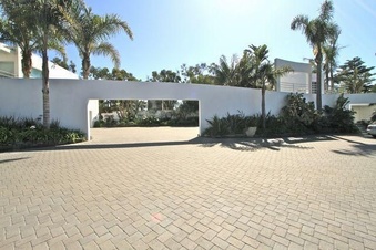 Enlarge photo 82