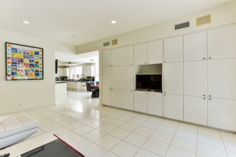 Enlarge photo 37