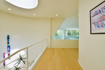Enlarge photo 45