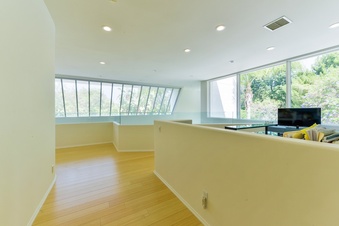 Enlarge photo 47