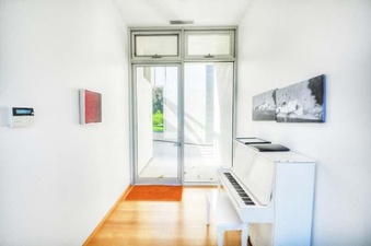 Enlarge photo 33