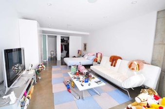 Enlarge photo 77