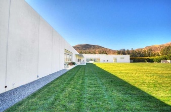 Enlarge photo 92