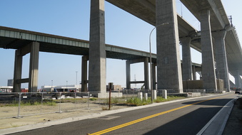 Enlarge photo 33