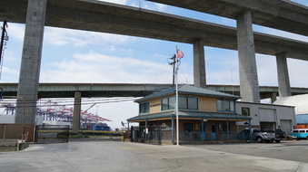 Enlarge photo 12
