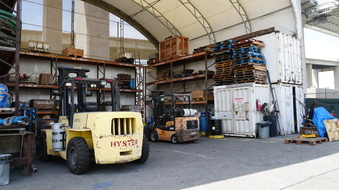 Enlarge photo 76
