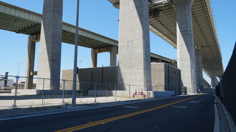 Enlarge photo 11