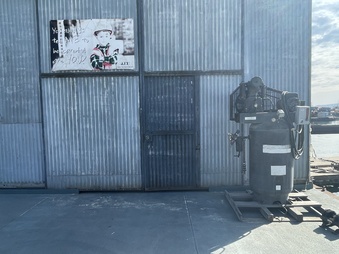 Enlarge photo 12