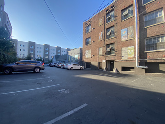 Enlarge photo 42