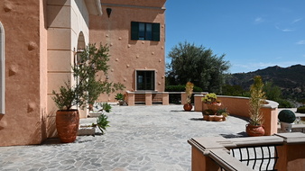 Enlarge photo 18
