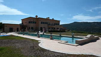 Enlarge photo 23