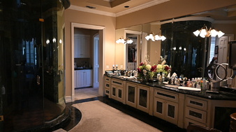 Enlarge photo 37