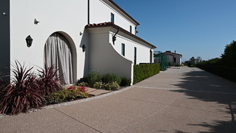 Enlarge photo 53