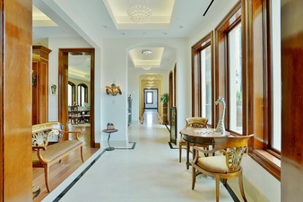 Enlarge photo 22